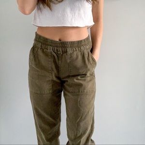 TNA Cropped Cargo Pant (Army Green) - Size XS